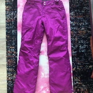 686 women’s plumb snow pants size M
